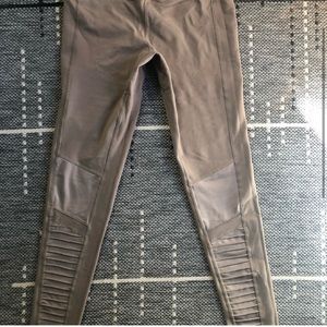 ALO Yoga Tan Motor Leggings